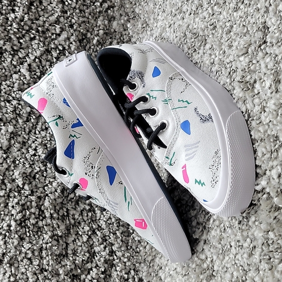 Converse Brand new in the box no lid - Picture 1 of 16